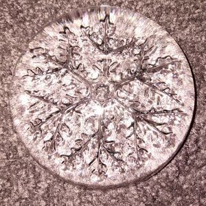 Paperweight Glass 3 inch diameter, clear Snowflake Excellent Condition‎